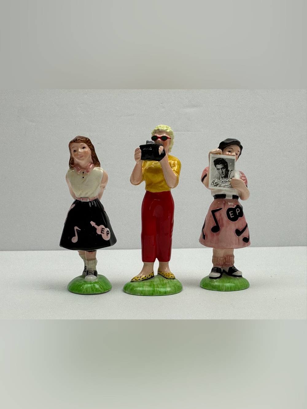 🎸✨ Department 56 Snow Village Elvis Presley’s Autograph Figurines Retired 2000
